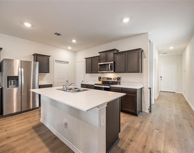 444 Vitex Drive - Photo Thumbnail 7