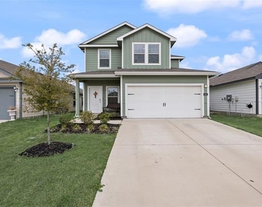 444 Vitex Drive - Photo Thumbnail 2