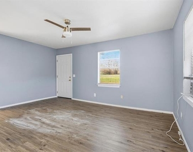 916 8th Street Nw - Photo Thumbnail 12