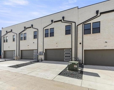 1279 Doris May Drive - Photo Thumbnail 20