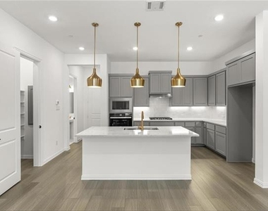 1279 Doris May Drive - Photo Thumbnail 6