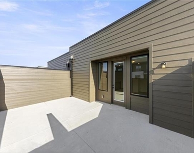1279 Doris May Drive - Photo Thumbnail 19