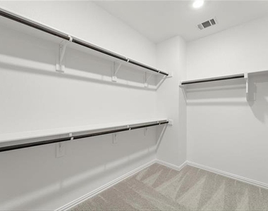 1279 Doris May Drive - Photo Thumbnail 14