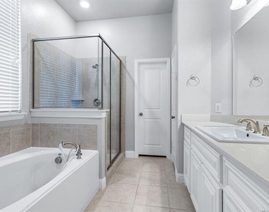 16613 Dry Creek Boulevard - Photo Thumbnail 7