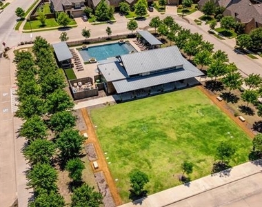 16613 Dry Creek Boulevard - Photo Thumbnail 22
