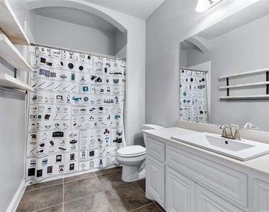16613 Dry Creek Boulevard - Photo Thumbnail 16