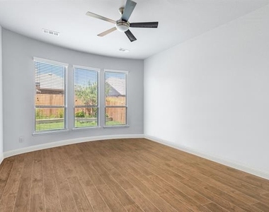 16613 Dry Creek Boulevard - Photo Thumbnail 6
