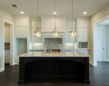 16138 Moonseed Road - Photo Thumbnail 12