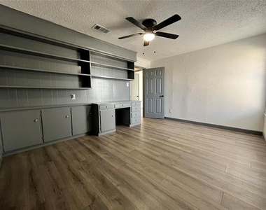 2526 Louise Street - Photo Thumbnail 9