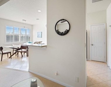 2371 Sw Carriage Hill Terrace - Photo Thumbnail 16