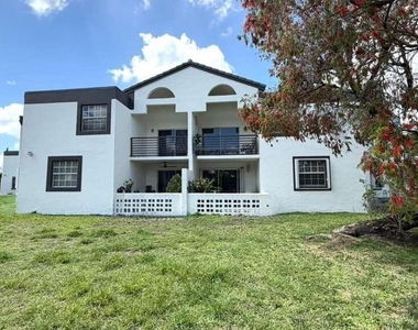 9711 Fontainebleau Boulevard - Photo Thumbnail 2