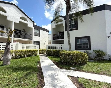 9711 Fontainebleau Boulevard - Photo Thumbnail 1