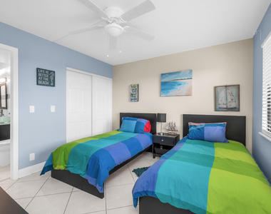 14475 Strathmore Lane - Photo Thumbnail 10