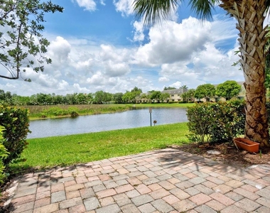 7644 Foxcroft Lane - Photo Thumbnail 5