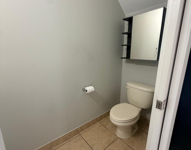 7644 Foxcroft Lane - Photo Thumbnail 7