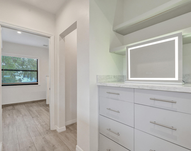1606 Se 1st Street - Photo Thumbnail 29