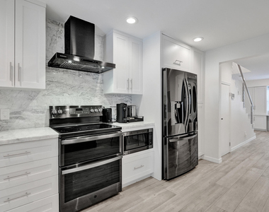 1606 Se 1st Street - Photo Thumbnail 17
