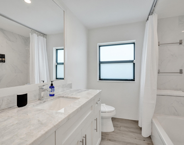 1606 Se 1st Street - Photo Thumbnail 9