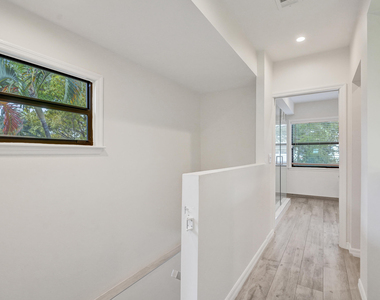 1606 Se 1st Street - Photo Thumbnail 28