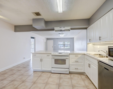 3929 Kenas Street - Photo Thumbnail 12