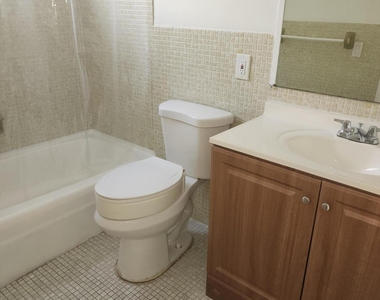 1007 N 19th Avenue - Photo Thumbnail 7