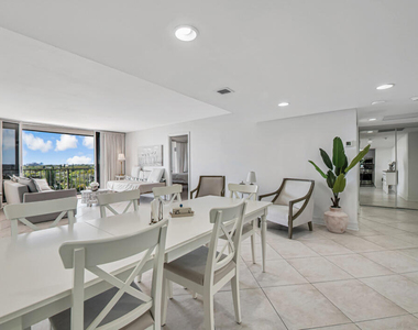 5600 N Flagler Drive - Photo Thumbnail 3