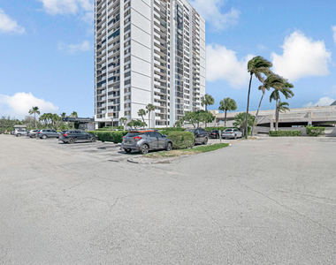 5600 N Flagler Drive - Photo Thumbnail 24