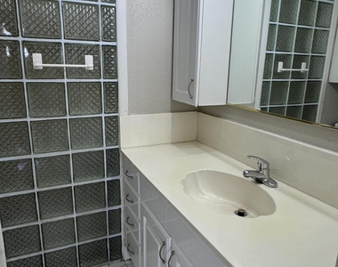 2180 Nw 93rd Avenue - Photo Thumbnail 7