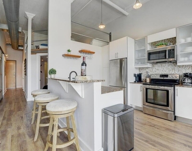 185 Ne 4th Avenue - Photo Thumbnail 1