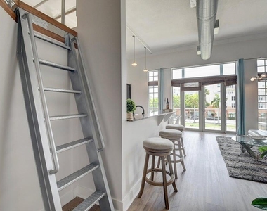 185 Ne 4th Avenue - Photo Thumbnail 10