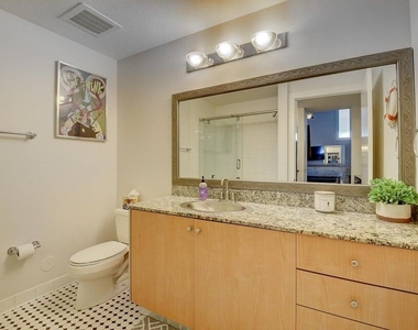 185 Ne 4th Avenue - Photo Thumbnail 18