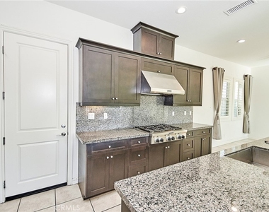 115 Mesa Verde Lane - Photo Thumbnail 9