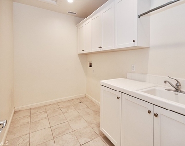 115 Mesa Verde Lane - Photo Thumbnail 32