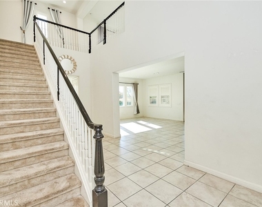 115 Mesa Verde Lane - Photo Thumbnail 4