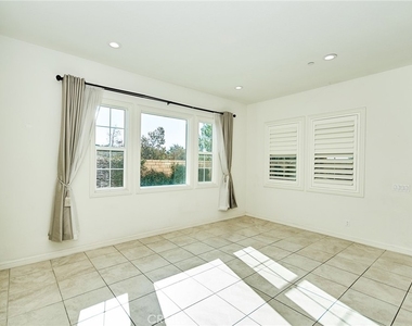 115 Mesa Verde Lane - Photo Thumbnail 13