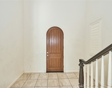 115 Mesa Verde Lane - Photo Thumbnail 3