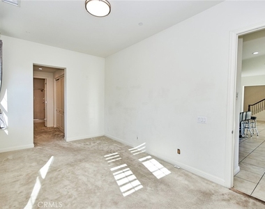 115 Mesa Verde Lane - Photo Thumbnail 17