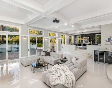 1756 Clear View Drive - Photo Thumbnail 6