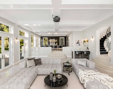 1756 Clear View Drive - Photo Thumbnail 9