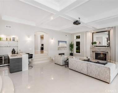 1756 Clear View Drive - Photo Thumbnail 7