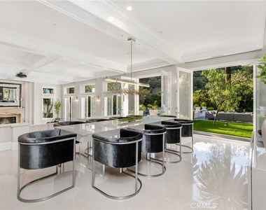 1756 Clear View Drive - Photo Thumbnail 12