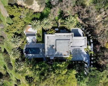 1756 Clear View Drive - Photo Thumbnail 2