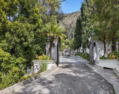 1756 Clear View Drive - Photo Thumbnail 3