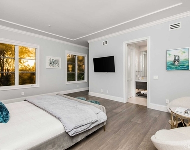 1756 Clear View Drive - Photo Thumbnail 51