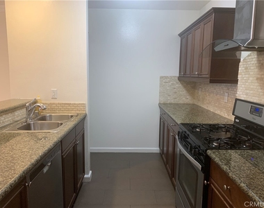 3220 Altura - Photo Thumbnail 21