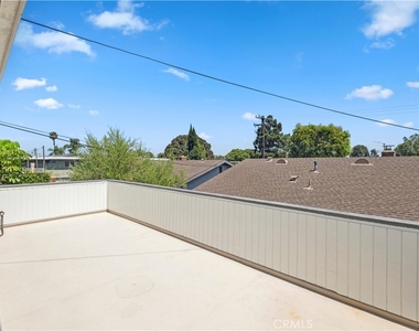 375 Woodland Pl - Photo Thumbnail 13