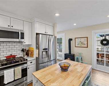 1185 Noria Street - Photo Thumbnail 4