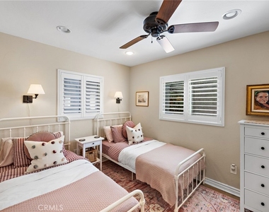 1185 Noria Street - Photo Thumbnail 16