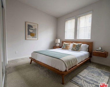 7256 N Cherry Lane - Photo Thumbnail 7