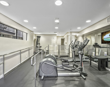 7320 Hawthorn Avenue - Photo Thumbnail 13